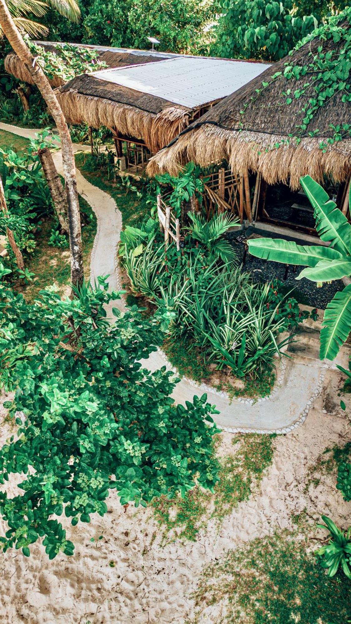 Shakabrah'S Beachfront Kubo جنرال لونا المظهر الخارجي الصورة